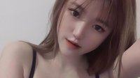 性感与可爱结合的恰到好处 童颜酥胸的白嫩正妹