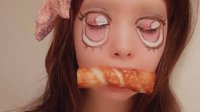 日本艺人低成本COSPLAY接力挑战 这个祢豆子看饿了