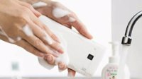 日本可水洗手机大卖：自来水加点洗手液