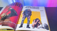 《赛博朋克2077》艺术设定集豪华版实体展示 共192页、附赠银手强尼海报
