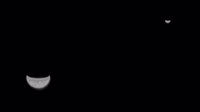 天问一号探测器拍摄地球与月球合影 两个“月牙”
