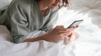 科学家发现人们瞌睡的新原因：与社交活动时间有关