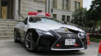 日本交警装备价值百万豪华警车：车牌号110