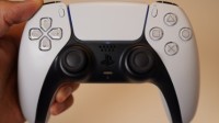 PS5主机及手柄实体图片：更多优化改进、更强性能