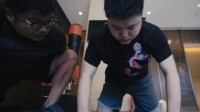 Nike携手RNG公布英雄重启纪录片 展现Uzi的康复训练