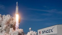NASA认证SpaceX载人航天器 马斯克：让人类重返月球