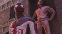 《蜘蛛侠：迈尔斯·莫拉莱斯》致敬逝者 斯坦李雕像、瓦坎达万岁