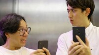 索尼AR特效户外中文宣传片 小哥因PS5广告抛开女友