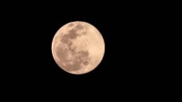 今晚可见半影月食 全国各地可见带食月出