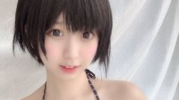 水下连体泳装让人眩晕 麻辣猛男的晚间囧图