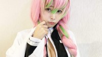 写真女星COS《鬼灭》恋柱 可爱脸蛋与性感身材兼容
