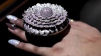 印度一戒指打破吉尼斯世界纪录 镶12638颗天然钻石