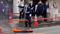 东京奥运会圣火传递再出意外：装火炬的箱子起火