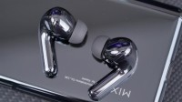 小米降噪耳机FlipBuds Pro图赏：镜面高光设计