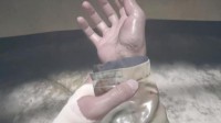 IGN统计《生化8》伊森手受伤场面 洗手战神名不虚传