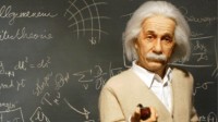 爱因斯坦亲笔信拍出120万美元 写着E=mc2方程