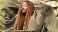 真人版《小美人鱼》新片场照 黑人公主发型好狂野