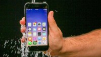 iPhone防溅抗水广告引热议 网友：进水又不保修
