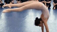 女主播家里什么样？黑丝美人鱼的午间动态图