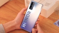 为子品牌上线准备？荣耀推出“星耀商城”小程序
