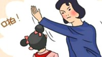 爸爸辅导女儿学习被气到下巴脱臼 网友：小棉袄漏风