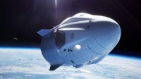 SpaceX首次商业载人太空飞行成功发射 贝索斯送祝贺