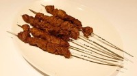 烤羊肉串也有全国冠军了 比赛现场场面很诱人 