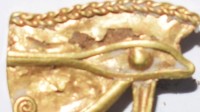 埃及出土黄金荷鲁斯之眼 网友：千年眼被找到了？