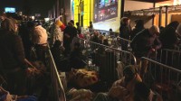 商店RTX 30系显卡原价出售 玩家裹毛毯深夜排队