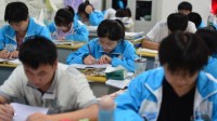桂林一中学要求家长轮流看管晚自习：没空可以雇人
