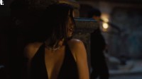 《007无暇赴死》发布新片段 邦女郎又美又能打