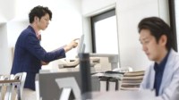 日本公务员请病假在家写轻小说 赚18万元后被罚光