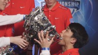 《LOL》S11决赛预热短片：冠军究竟花落谁家？