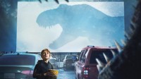 《侏罗纪世界3》发布中字片段及海报 当恐龙照进现实