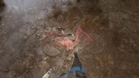 玩家在《消逝的光芒2》发现自行车 第一人称骑行代入感十足
