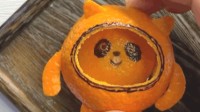 一个电话叫出十个妹子的高手 冰墩墩墩墩墩的动态图