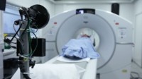 科学家发现：鼻子中的细菌或是阿尔茨海默病潜在病因
