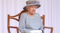 英国女王新冠已康复 与家人共度一下午时光