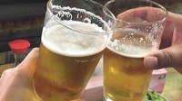 每天喝两杯啤酒可能会让人变笨 酒精会使大脑老化