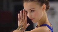 俄罗斯花滑千金谢尔巴科娃18岁生日晒视频 粉丝们为其制作写真集