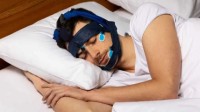 烦恼睡眠质量低？某头戴装置宣称实现“熟睡自由”