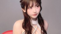 东京酒吧美女老板 工作之余晒健身照秀好身材