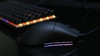 精準超輕自帶RGB燈效 NZXT首款電競游戲鼠標評測