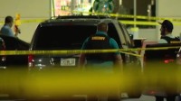 美国青年潜入商店偷《宝可梦》卡片 被警方当场击毙