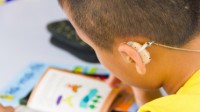 美国夫妇起诉苹果：AirPods耳机警报导致孩子失聪