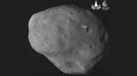 天问一号传回土豆状卫星照片：表面纹理清晰可见