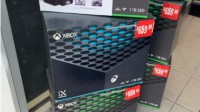 蓝色包装限定XSX？网友：这其实是索尼Playbox5