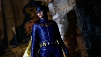 《蝙蝠女》匿名演員抨擊華納CEO：他的懦弱歎為觀止