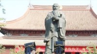 女生没考好跪孔子像前痛哭愧对父母 网友：压力太大