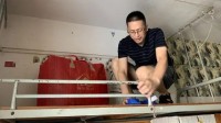 52岁大一新生回应被质疑浪费教育资源：这是一种误解